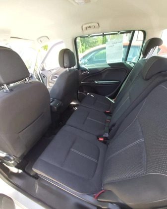 Opel Zafira cena 41500 przebieg: 217064, rok produkcji 2014 z Hrubieszów małe 106